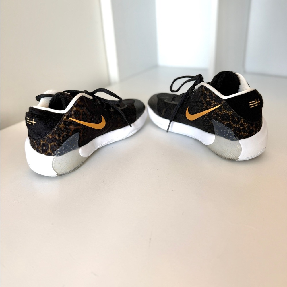 Nike Freak 1 GS Animal Print Coming to America - Picture 6 of 10